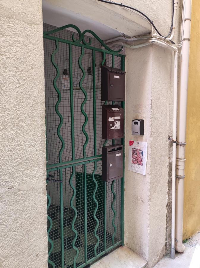 Apartmán Bilocale Nella Vecchia Citta' Di Mentone Exteriér fotografie