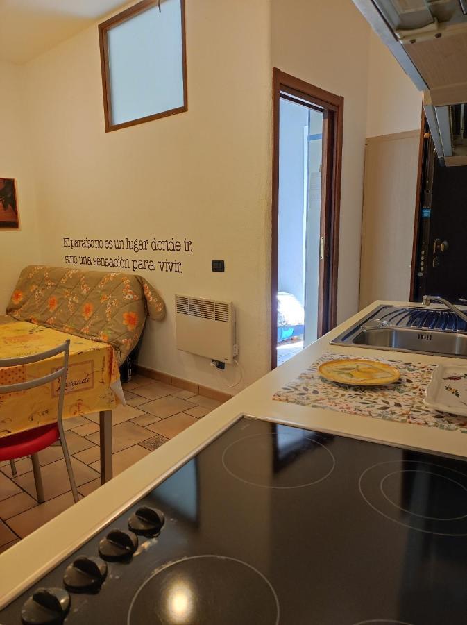 Apartmán Bilocale Nella Vecchia Citta' Di Mentone Exteriér fotografie
