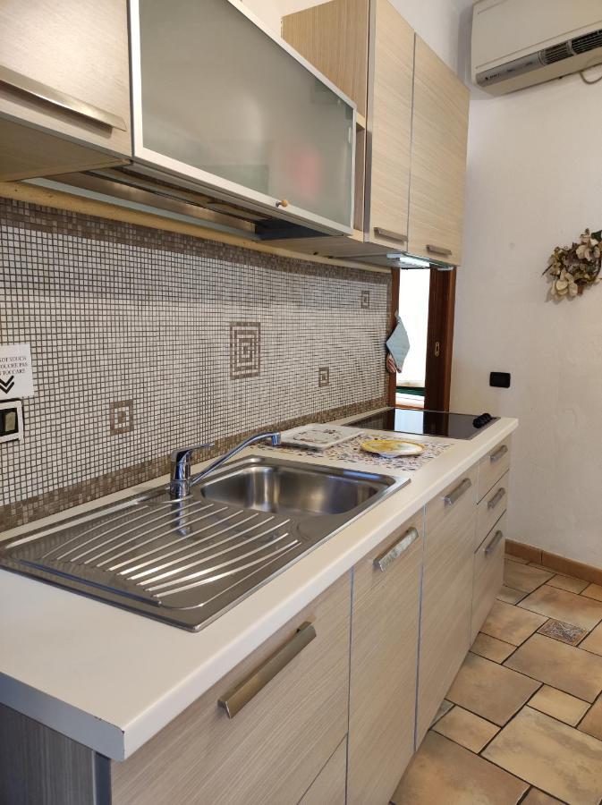 Apartmán Bilocale Nella Vecchia Citta' Di Mentone Exteriér fotografie