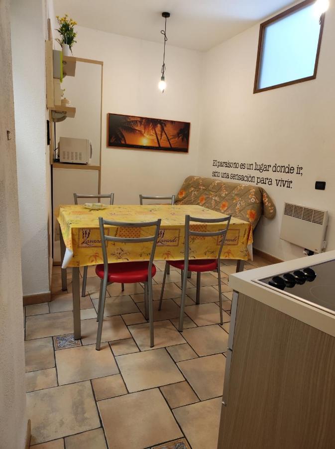 Apartmán Bilocale Nella Vecchia Citta' Di Mentone Exteriér fotografie